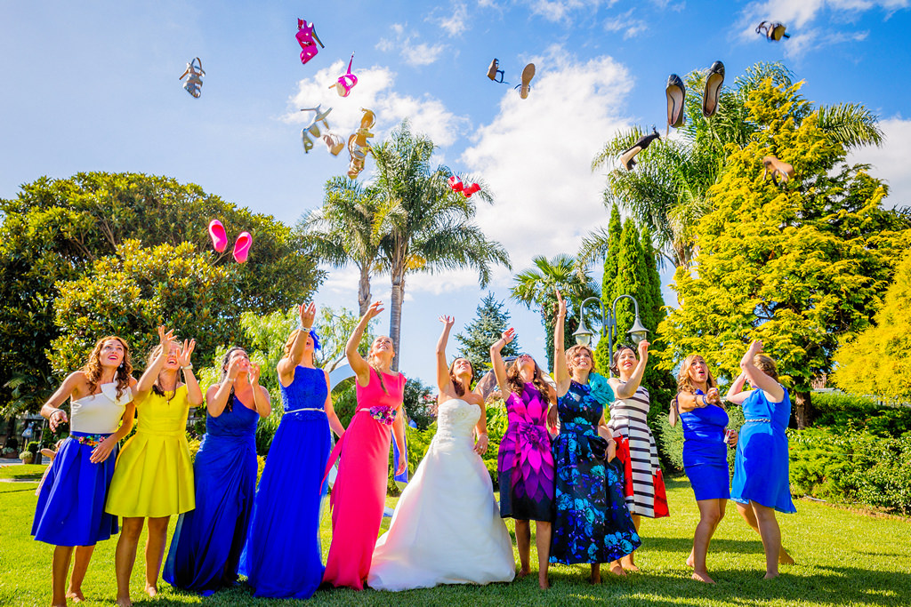 DAMAS DE HONOR: ¿Quiénes son? ¿Qué hacen? Ideas para sorprender Tendencias en zapatos de novia para 2021