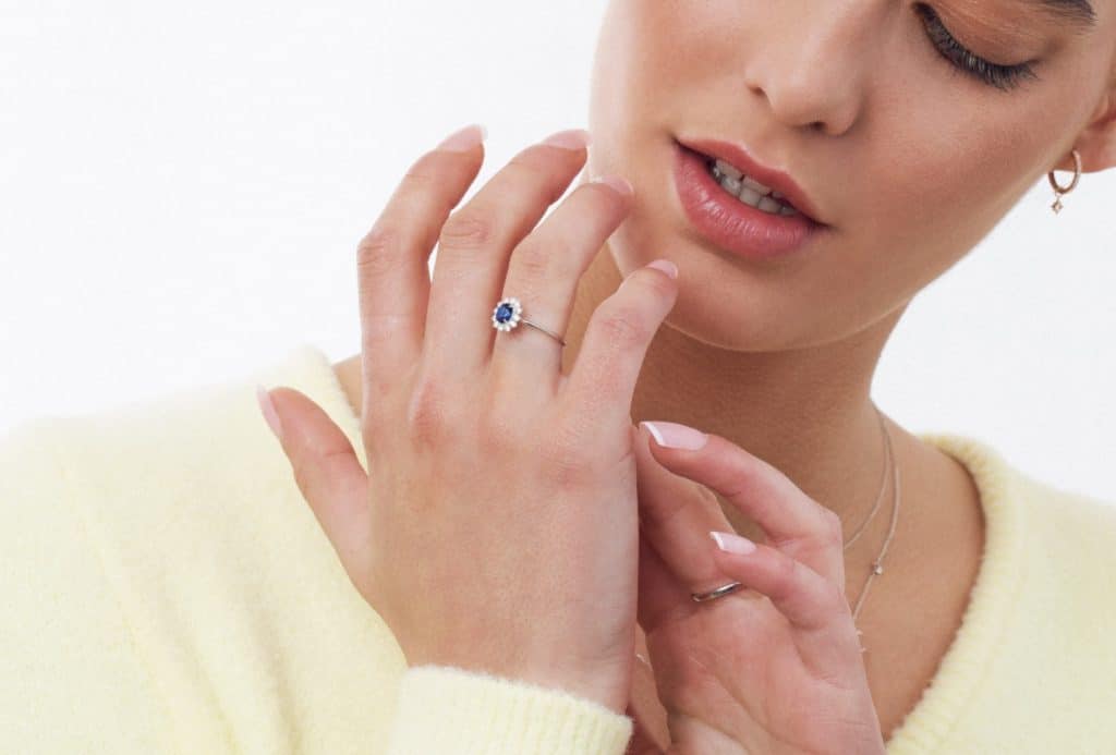 8 anillos de pedida preciosos para que diga "sí quiero"