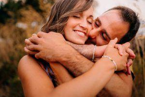 Lee más sobre el artículo Fotos en pareja: cómo posar y trucos para que queden de lujo