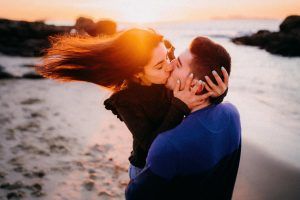 Lee más sobre el artículo Sesión de fotos de pareja, 8 tips de como vestirte
